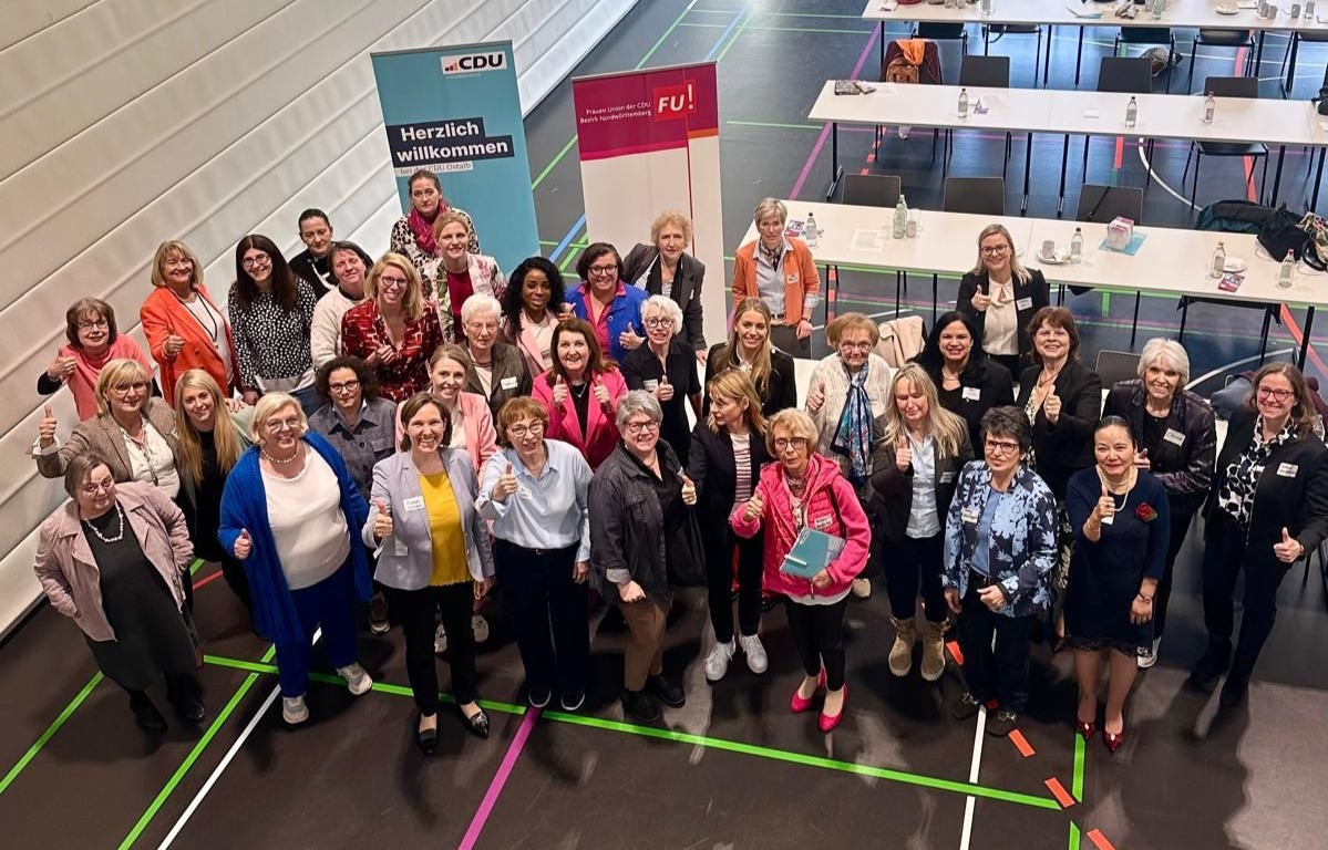 Gruppenbild mit einem Teil der Teilnehmerinnen