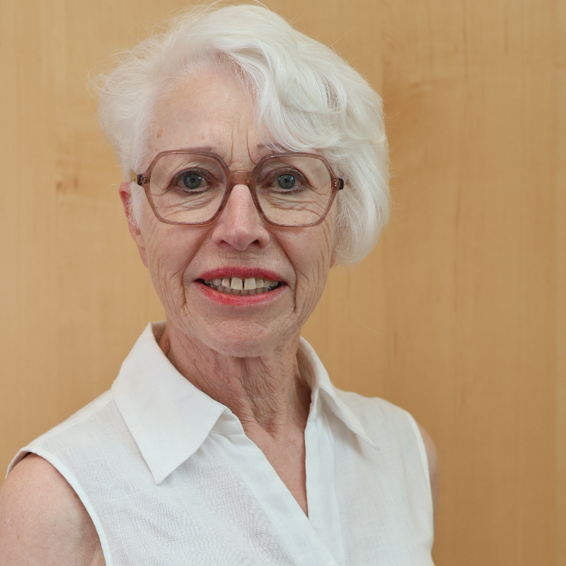  Hermine Roth